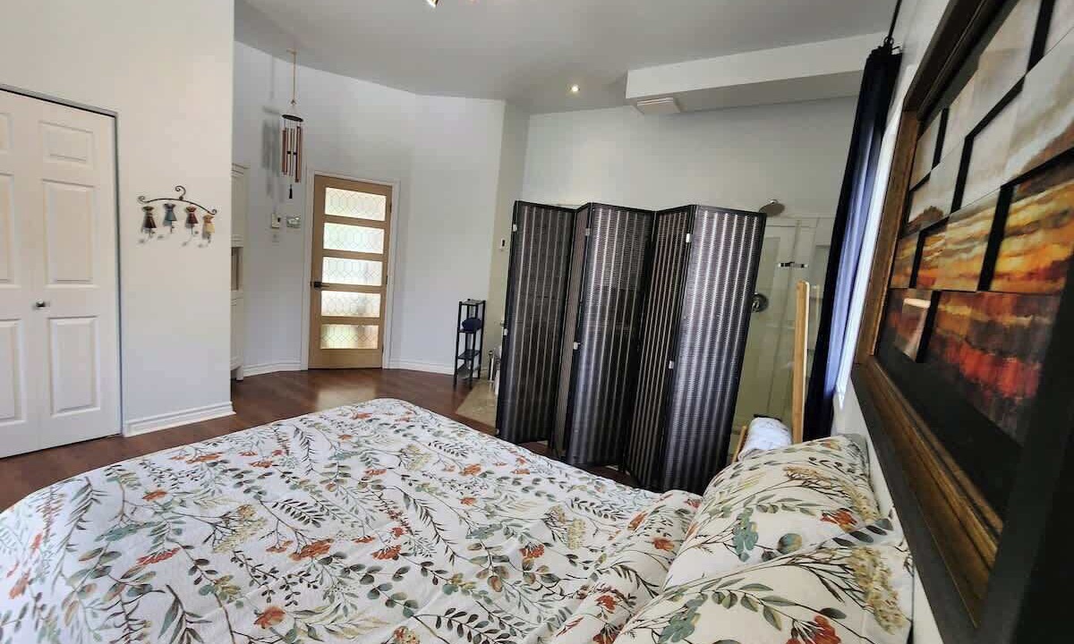 Photo of Bedroom in Rouyn-Noranda
