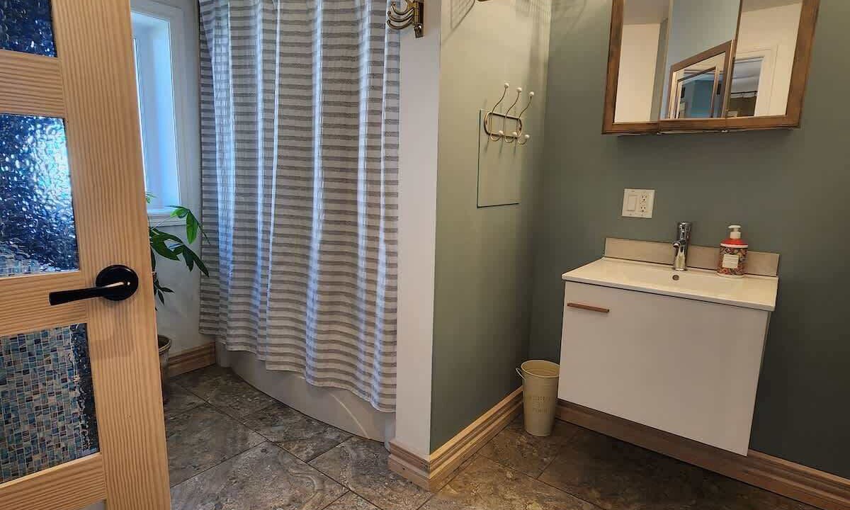 Photo of Bathroom in Rouyn-Noranda