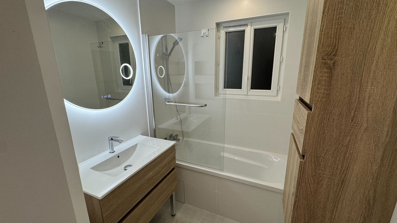 Photo of Bathroom in Salles sur Mer