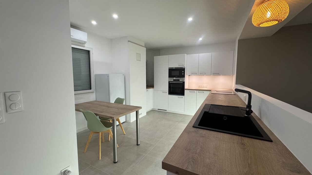 Photo of Kitchen in Salles sur Mer