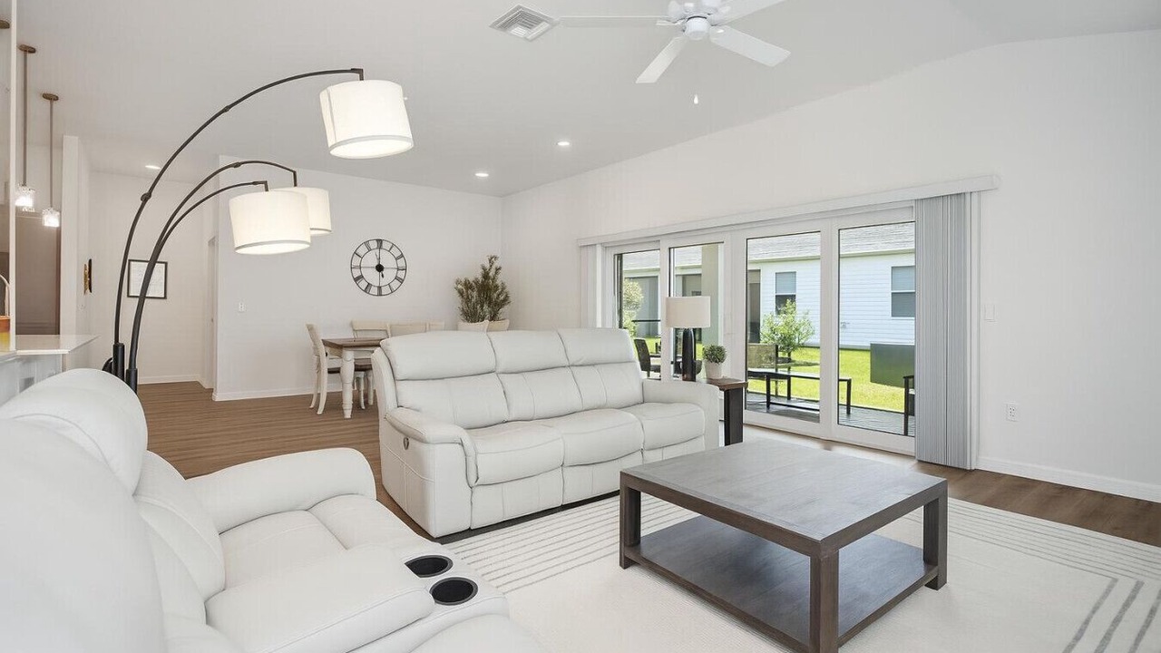 Photo of Livingroom in Sumter County