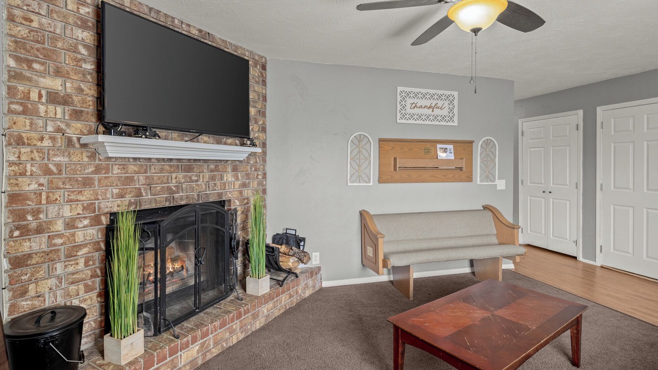 Photo of Livingroom in Springdale