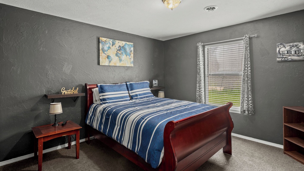 Photo of Bedroom in Springdale