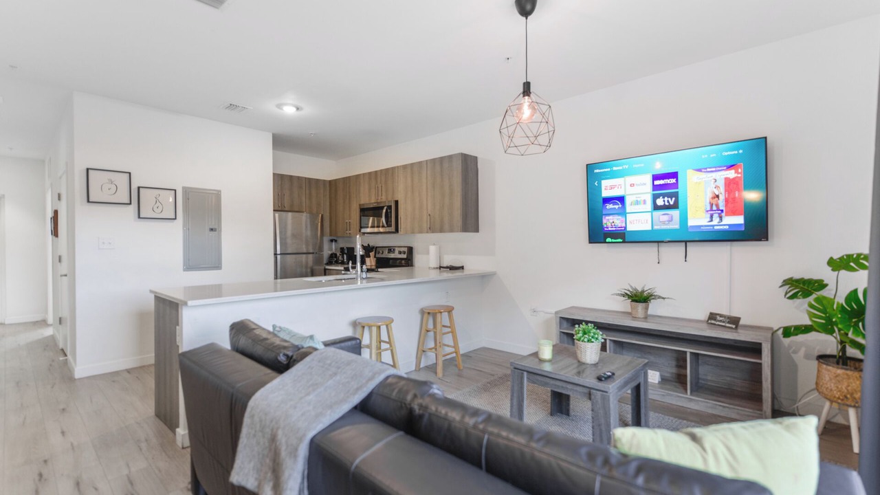 Photo of Livingroom in Golden Glades