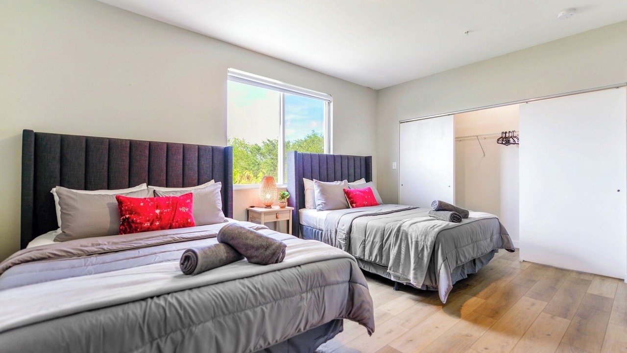 Photo of Bedroom in Golden Glades