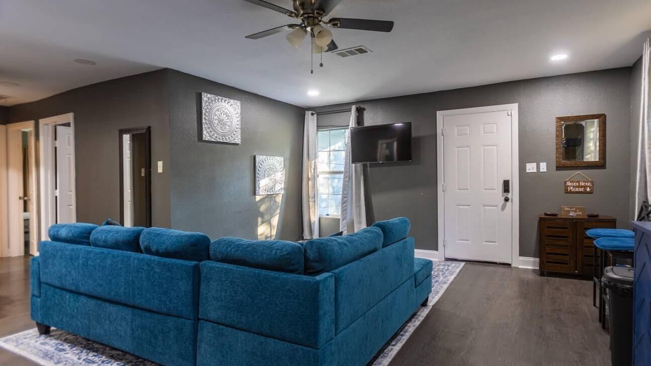 Photo of Livingroom in Cedar Crest