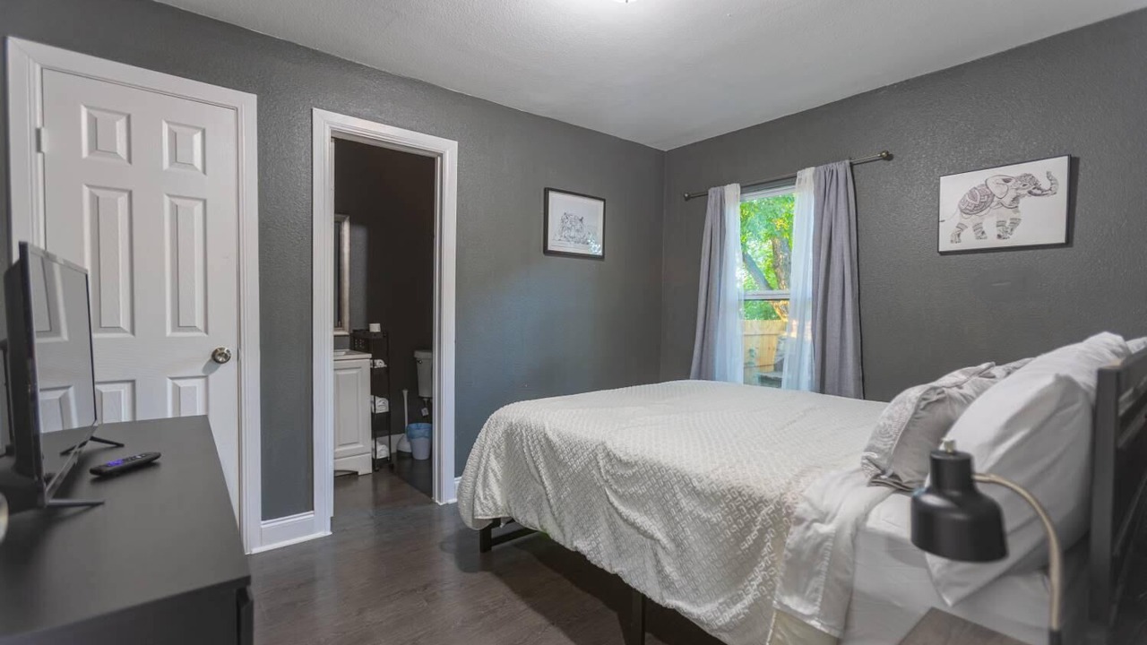 Photo of Bedroom in Cedar Crest