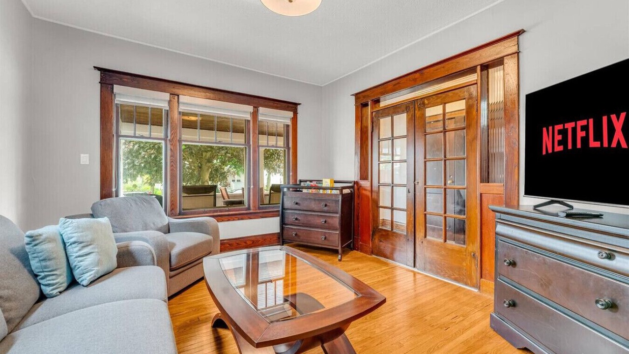 Photo of Livingroom in Niagara Falls