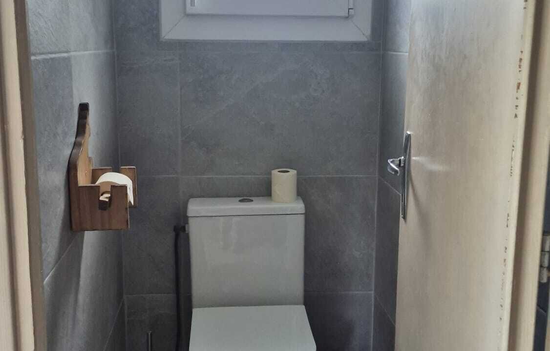 Photo of Bathroom in Campan