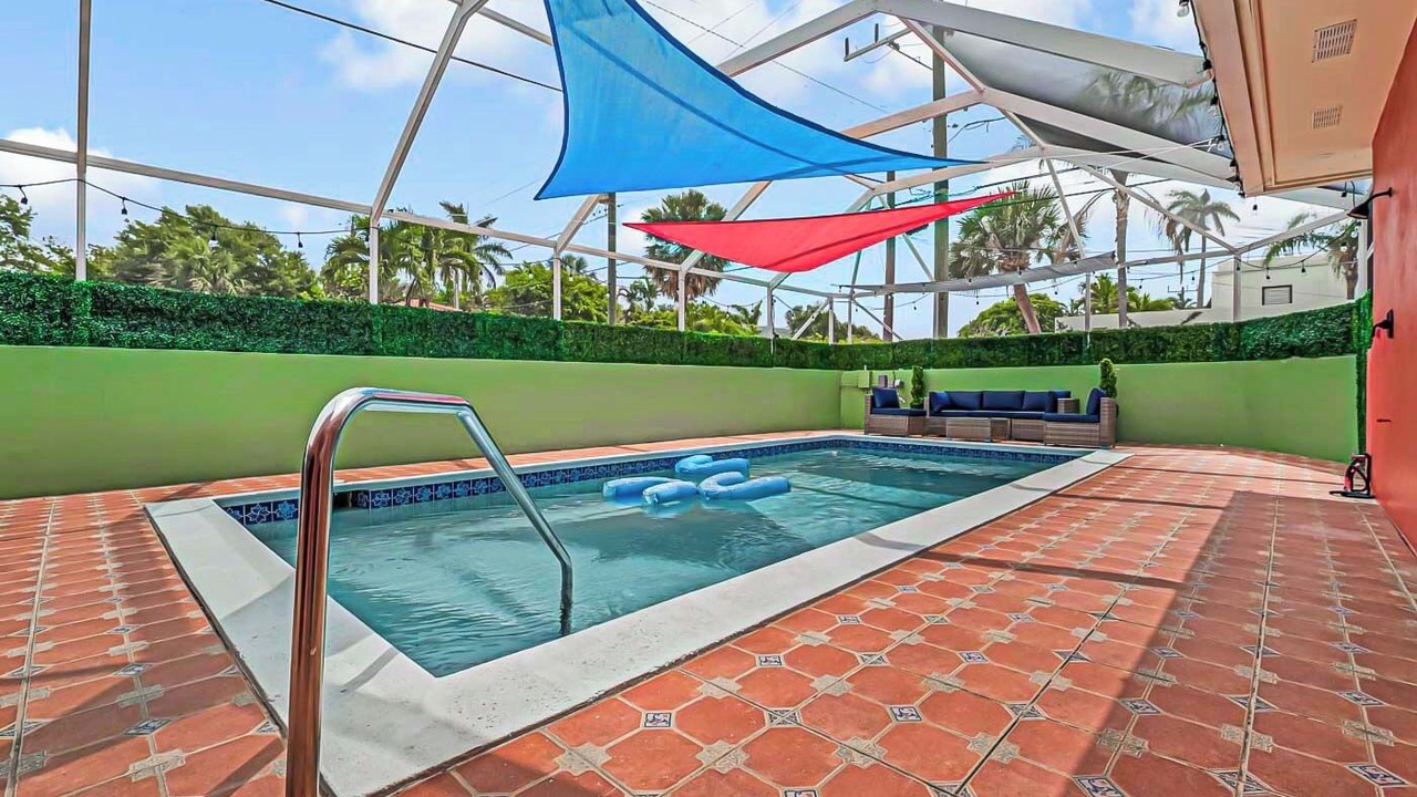 Photo of Outdoor in Parrot Cove