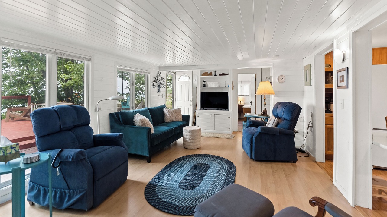 Photo of Livingroom in West Olive