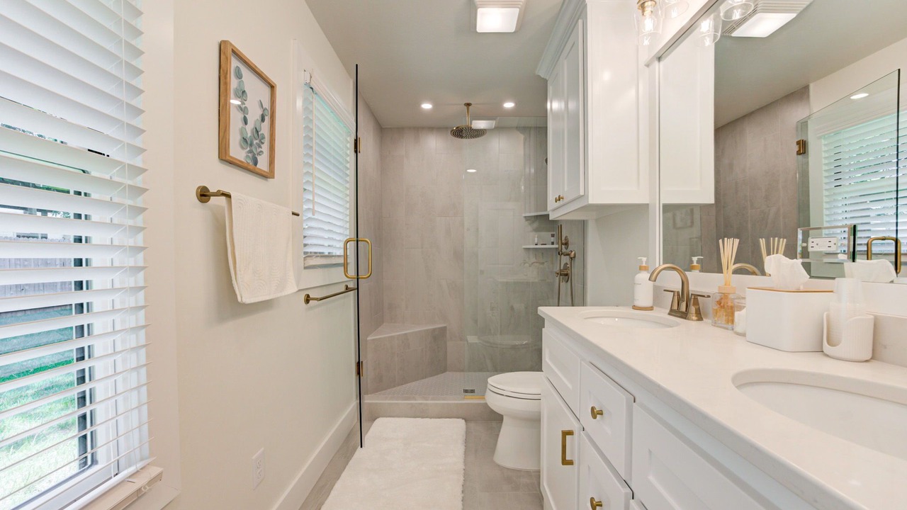 Photo of Bathroom in Norman