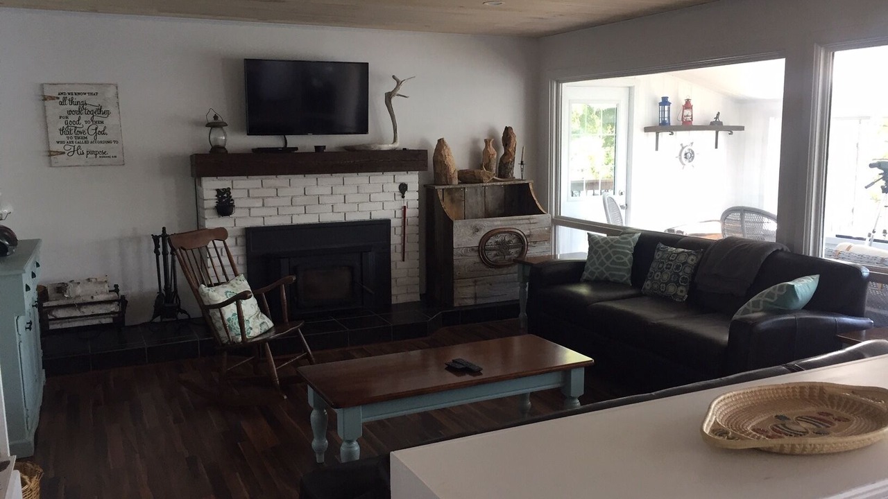 Photo of Livingroom in Frontenac