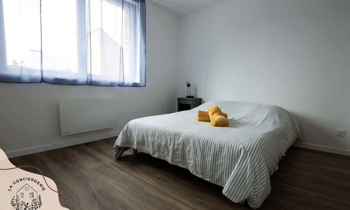 Photo of Others in Lens