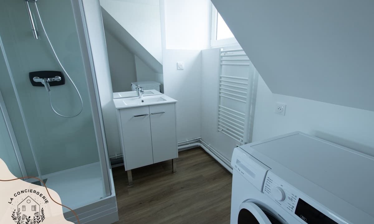 Photo of Others in Lens