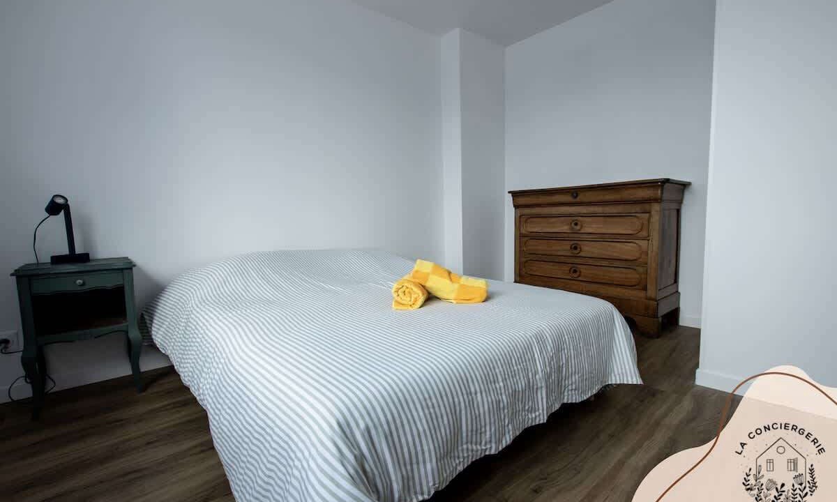 Photo of Others in Lens