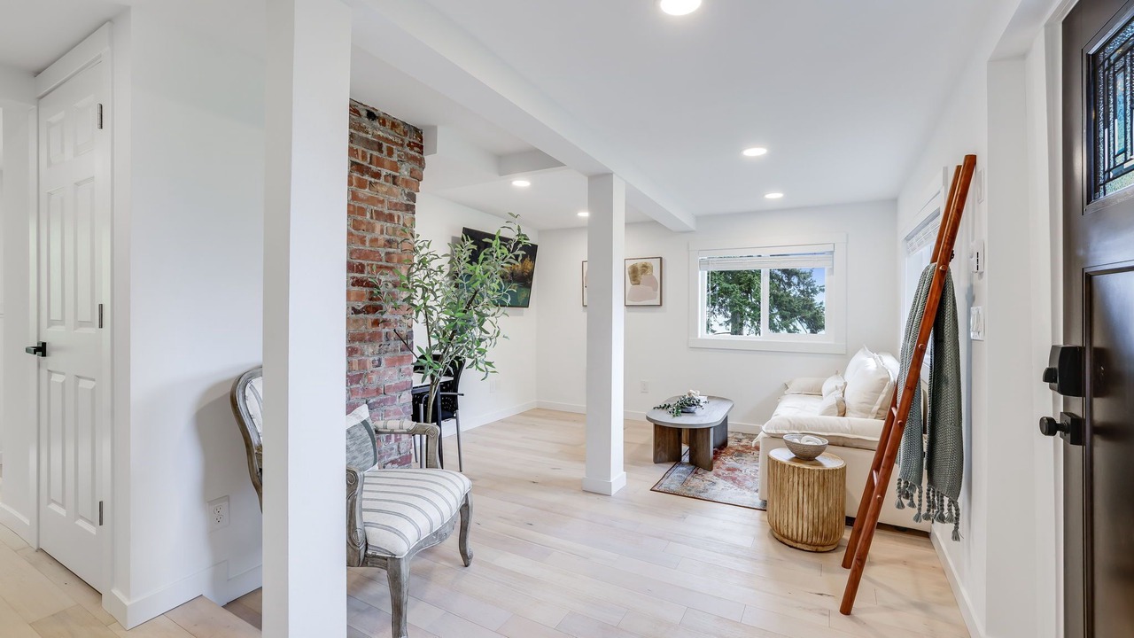 Photo of Livingroom in Gatewood