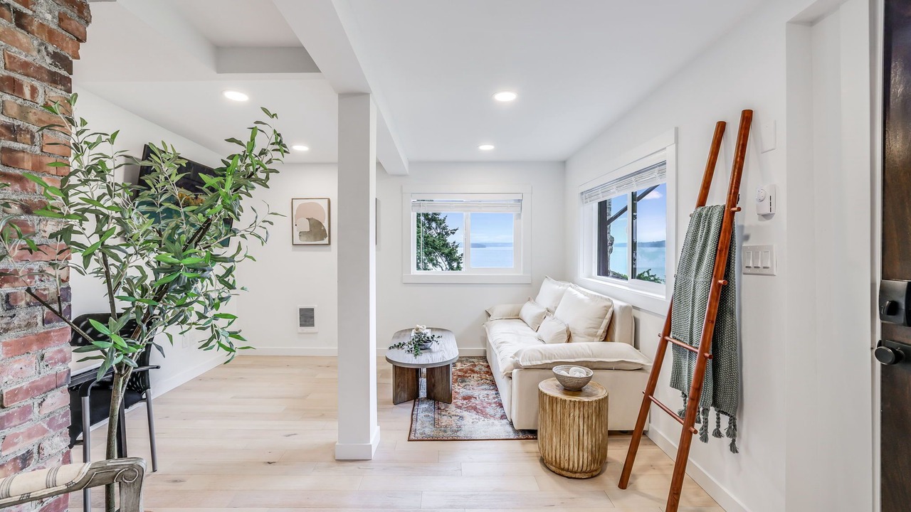 Photo of Livingroom in Gatewood