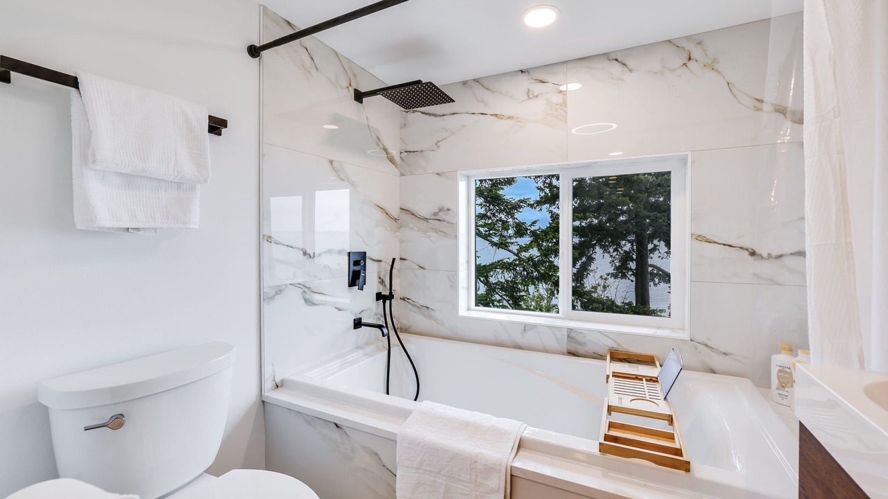 Photo of Bathroom in Gatewood