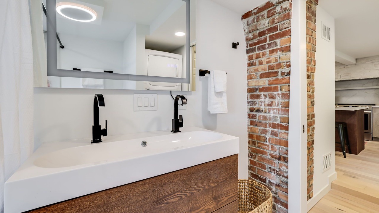 Photo of Bathroom in Gatewood