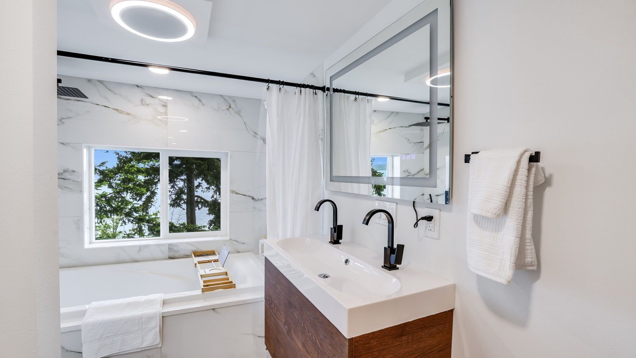 Photo of Bathroom in Gatewood