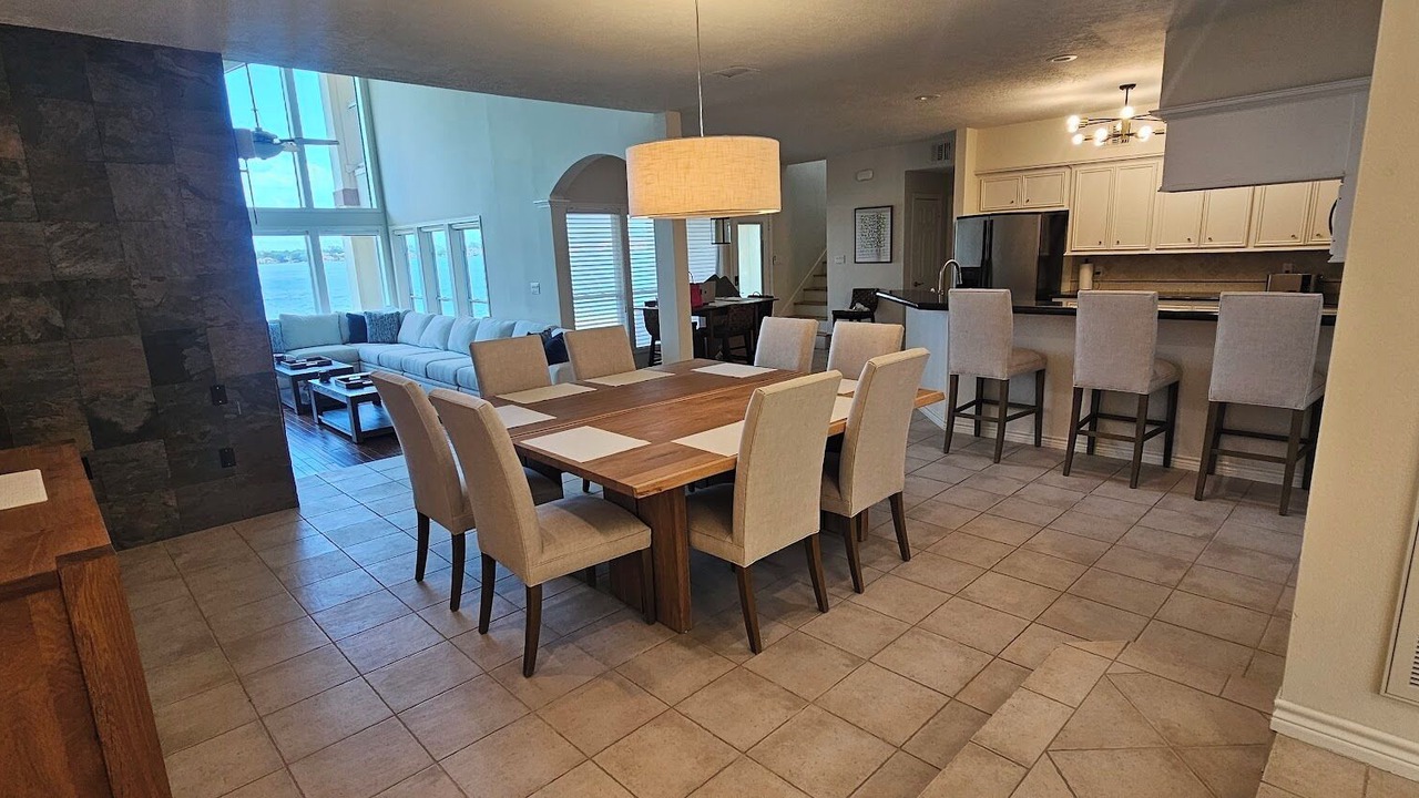 Photo of Livingroom in Walden on Lake Conroe