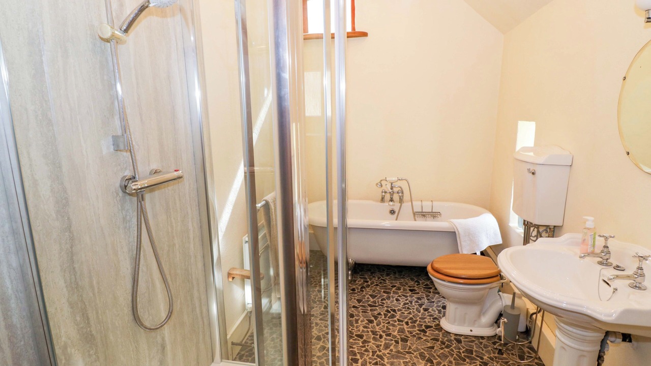 Photo of Bathroom in Cofton Hackett