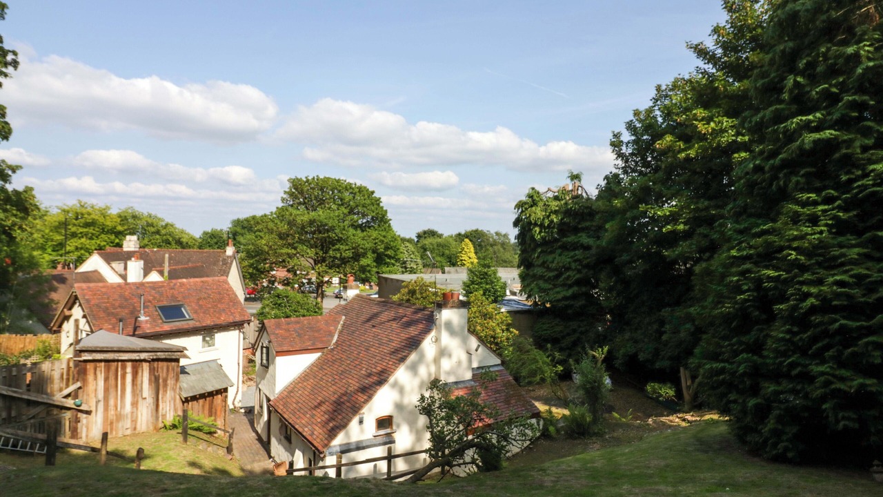 Photo of Others in Cofton Hackett