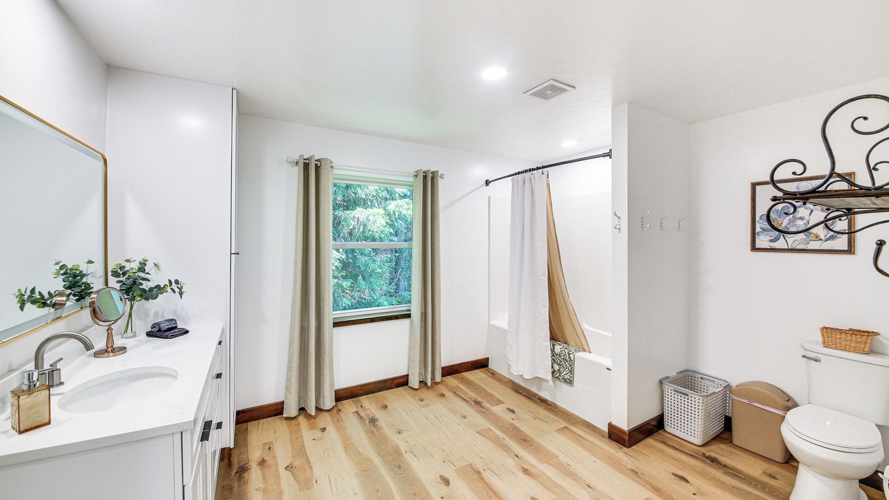 Photo of Bathroom in Boundary County