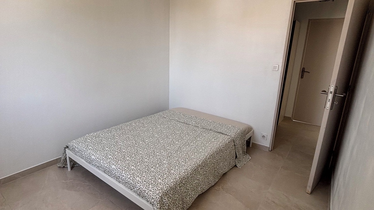 Photo of Bedroom in Le Pontet