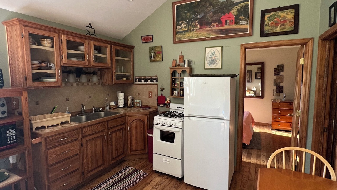 Photo of Kitchen in Lake Erie Beach