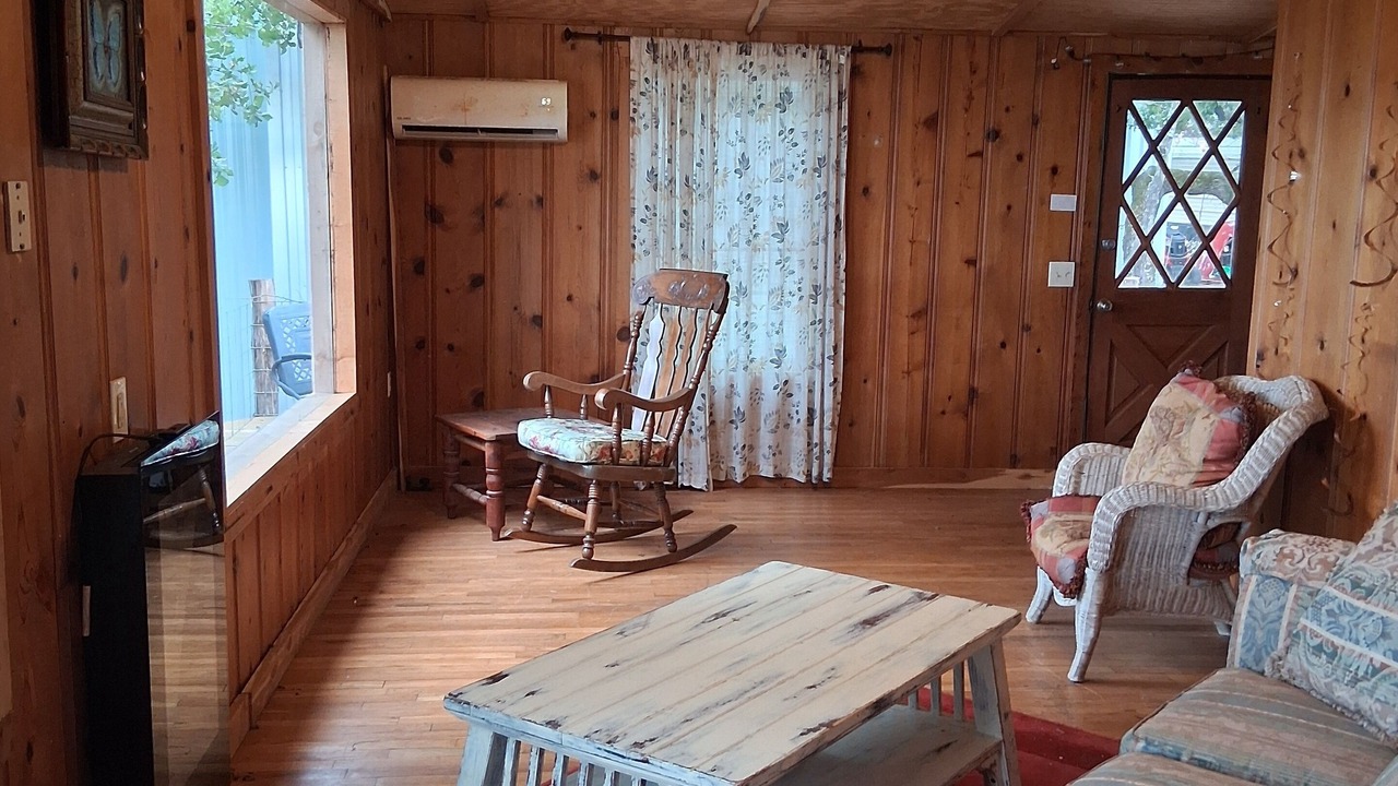Photo of Livingroom in Gordon
