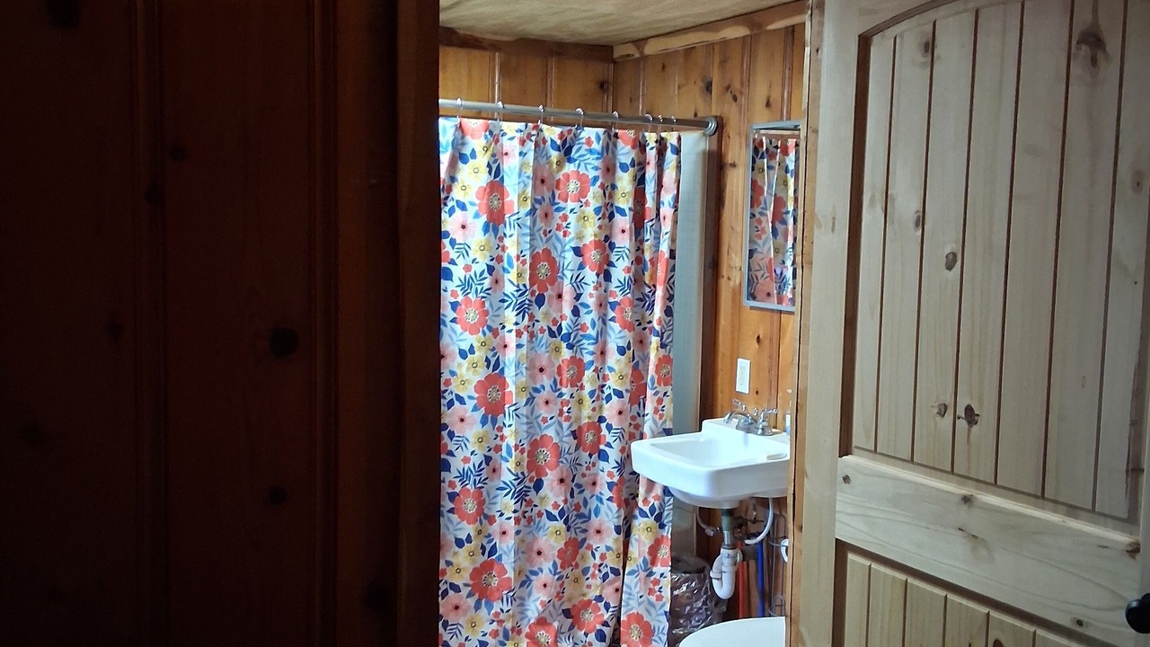 Photo of Bathroom in Gordon