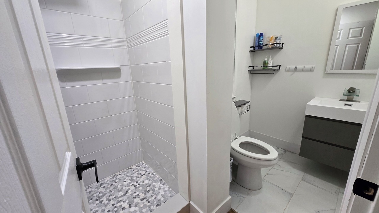 Photo of Bathroom in Niagara Falls