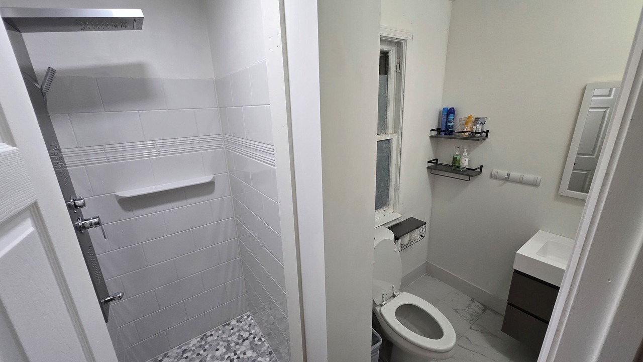 Photo of Bathroom in Niagara Falls