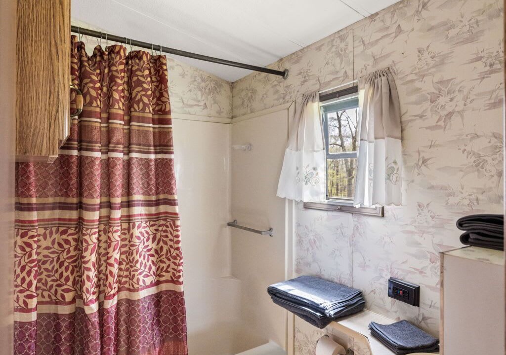 Photo of Bathroom in Russell