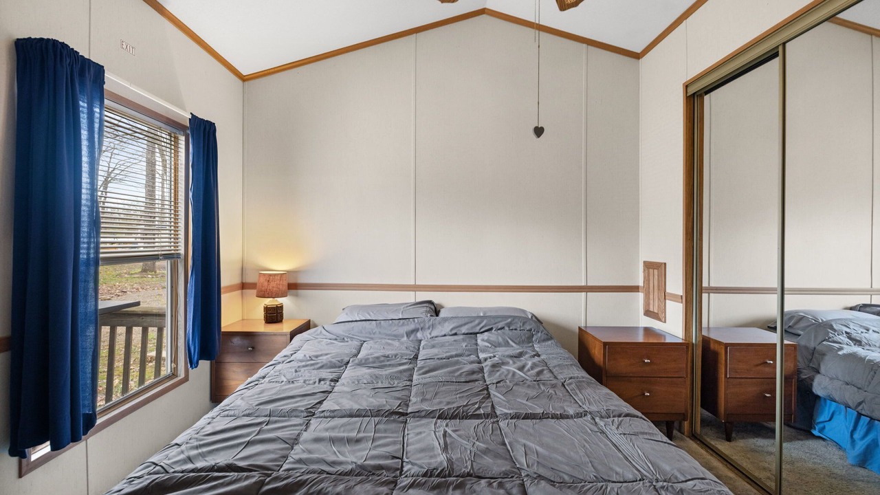 Photo of Bedroom in Russell