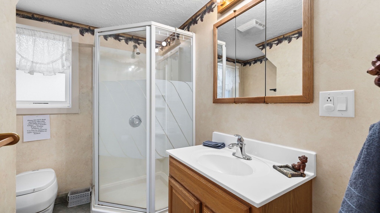 Photo of Bathroom in Russell