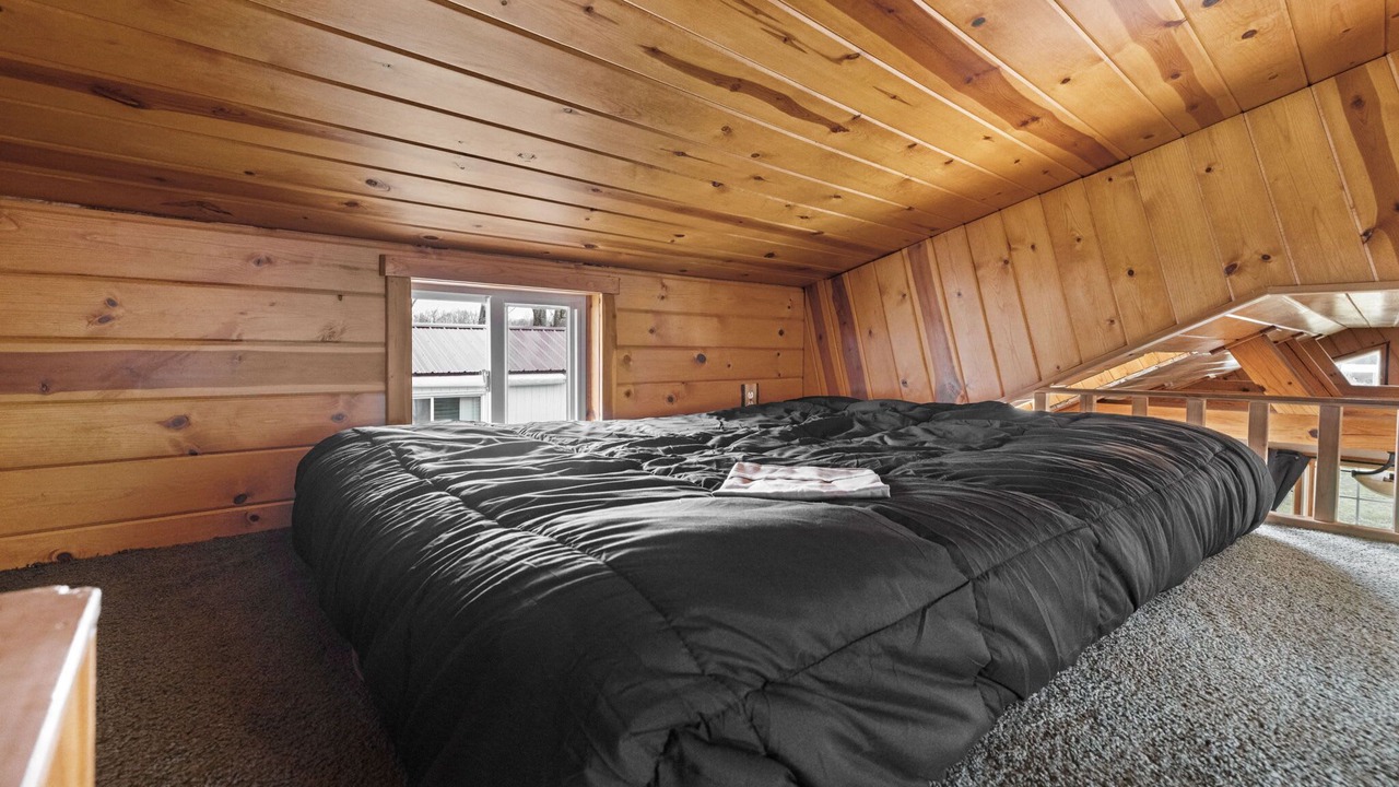 Photo of Bedroom in Russell