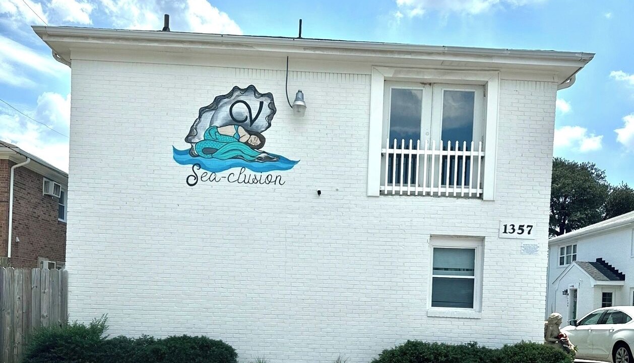 Photo of Outdoor in Cottage Line