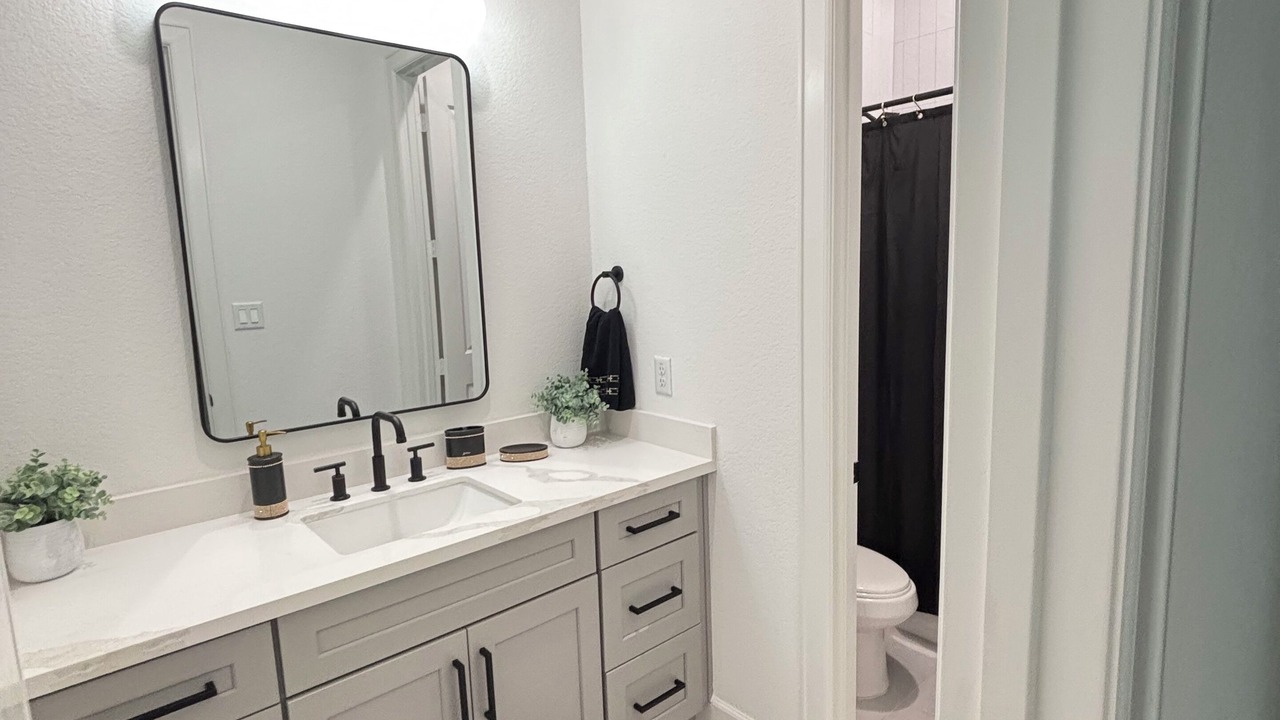 Photo of Bathroom in Foster Place