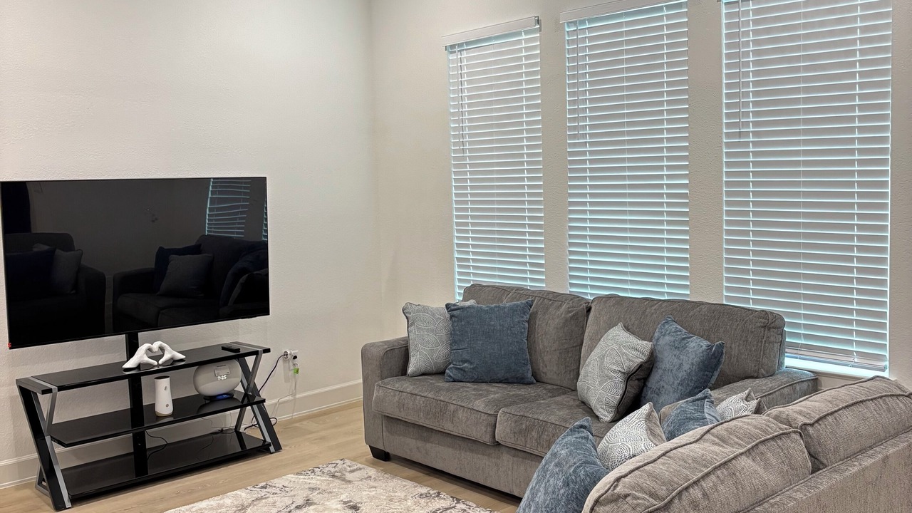 Photo of Livingroom in Foster Place
