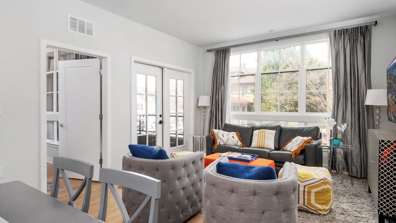 Photo of Livingroom in Murray Hill