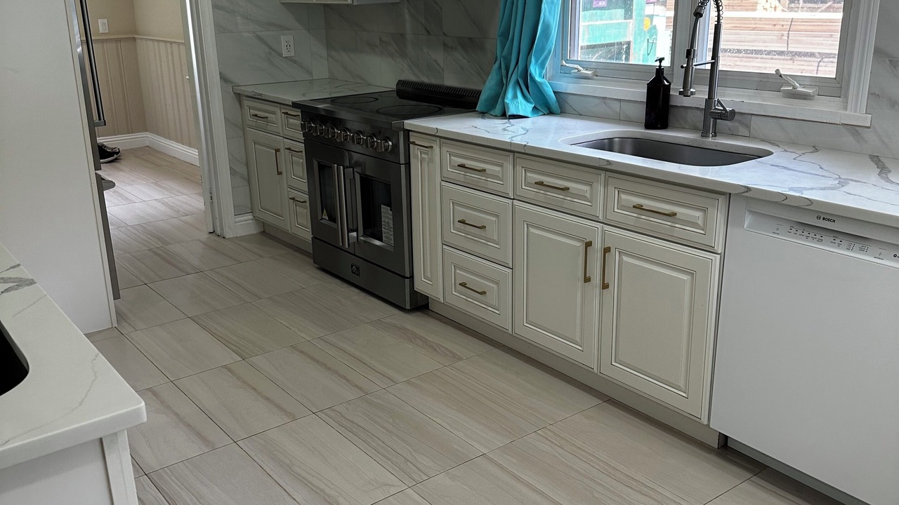Photo of Kitchen in Muttontown