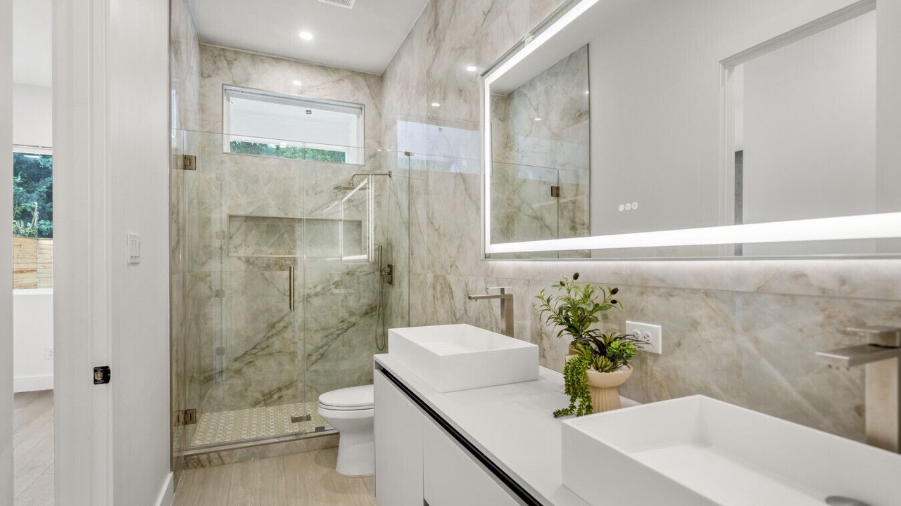 Photo of Bathroom in OST - South Union