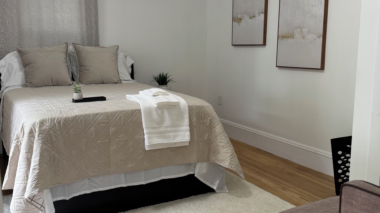 Photo of Bedroom in Quincy