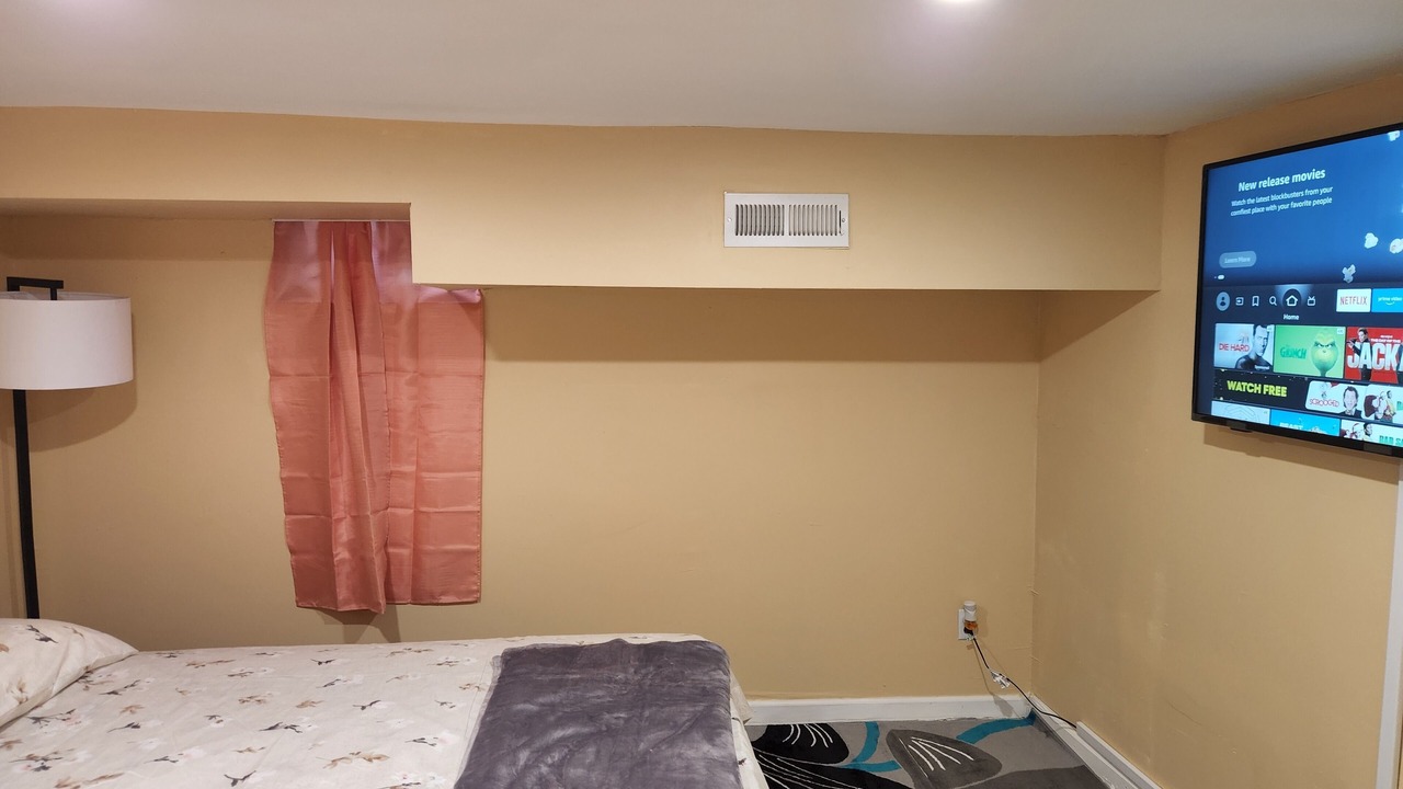 Photo of Bedroom in Weequahic
