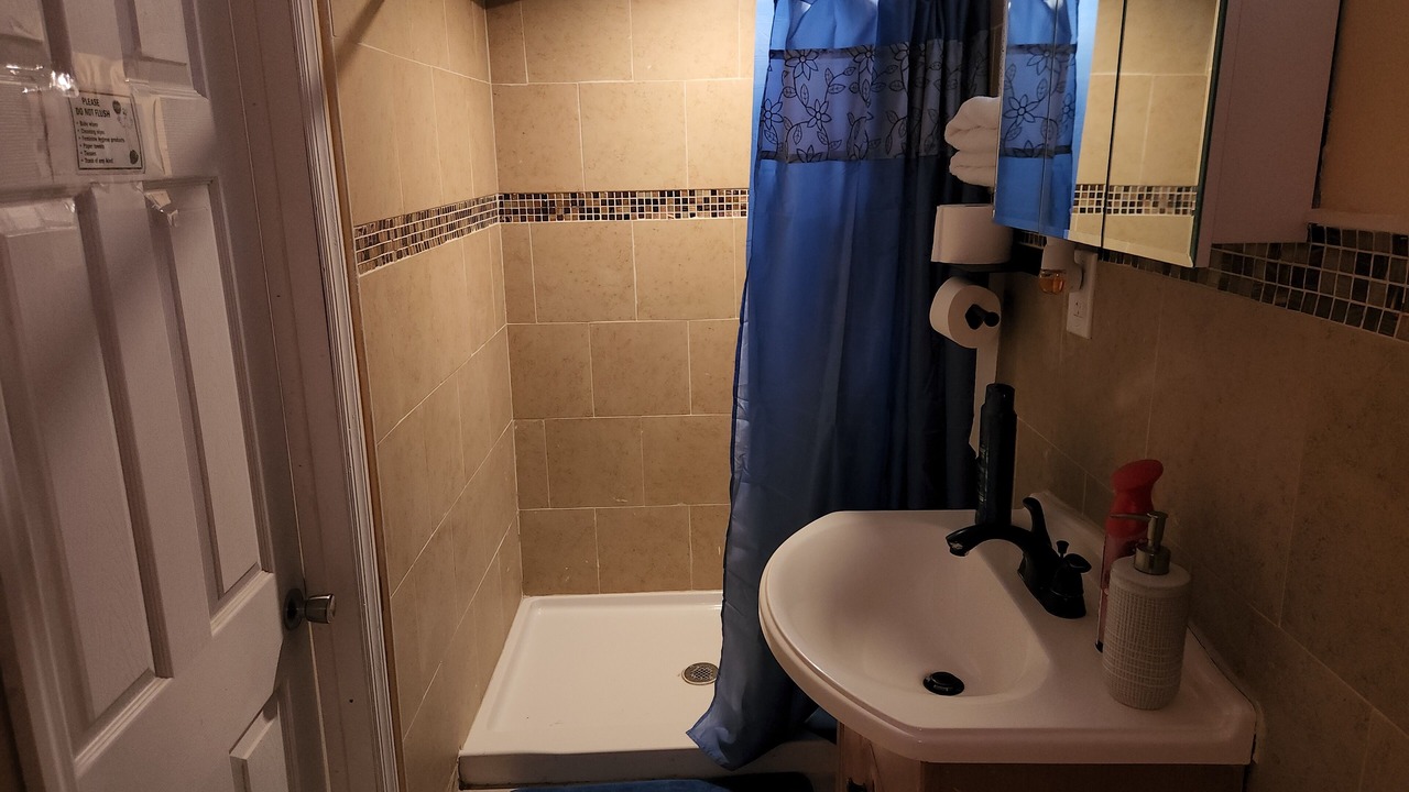 Photo of Bathroom in Weequahic