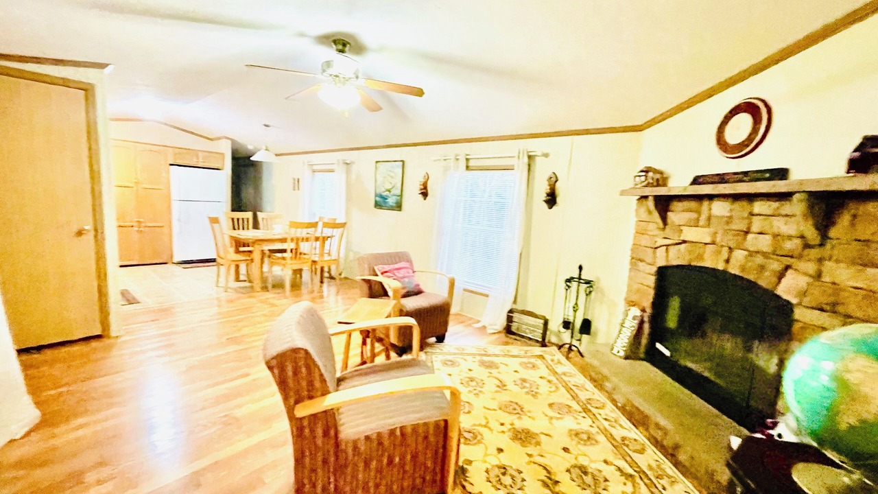Photo of Livingroom in Island Falls
