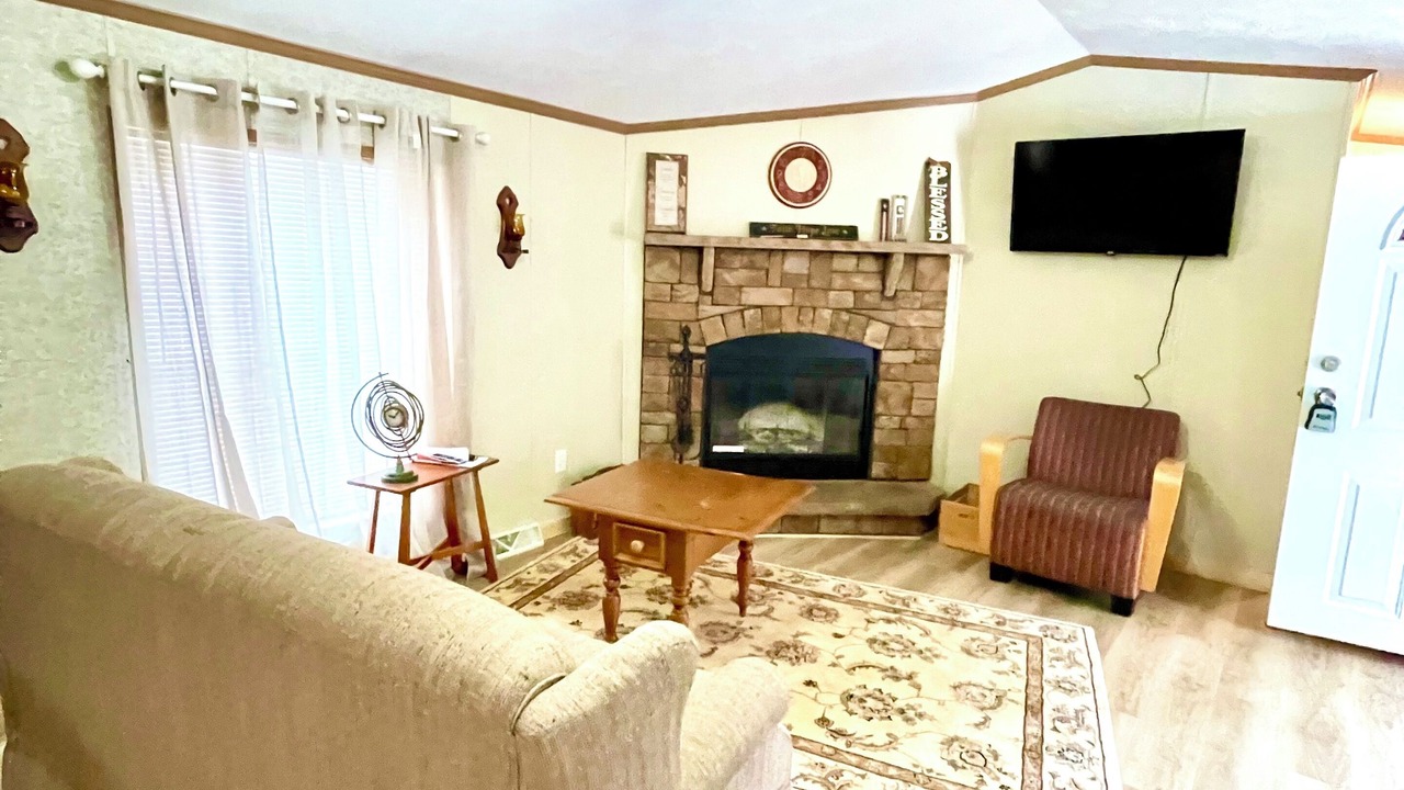 Photo of Livingroom in Island Falls